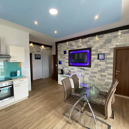 Violet Sea Breeze Split