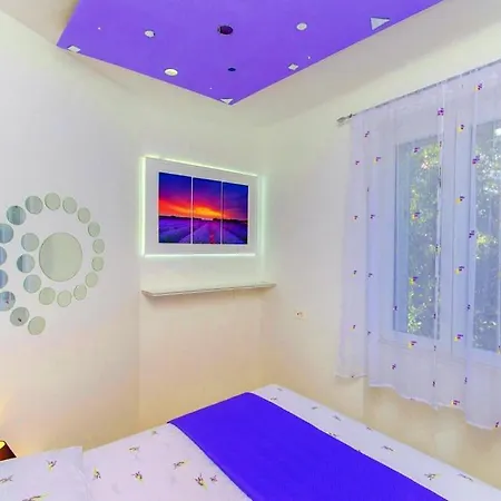Apartment Violet Sea Breeze Split