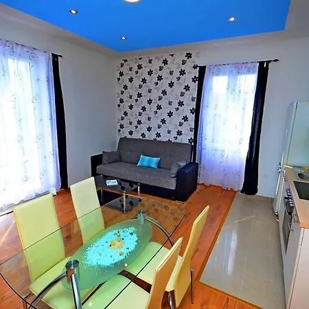 Violet Sea Breeze Apartman